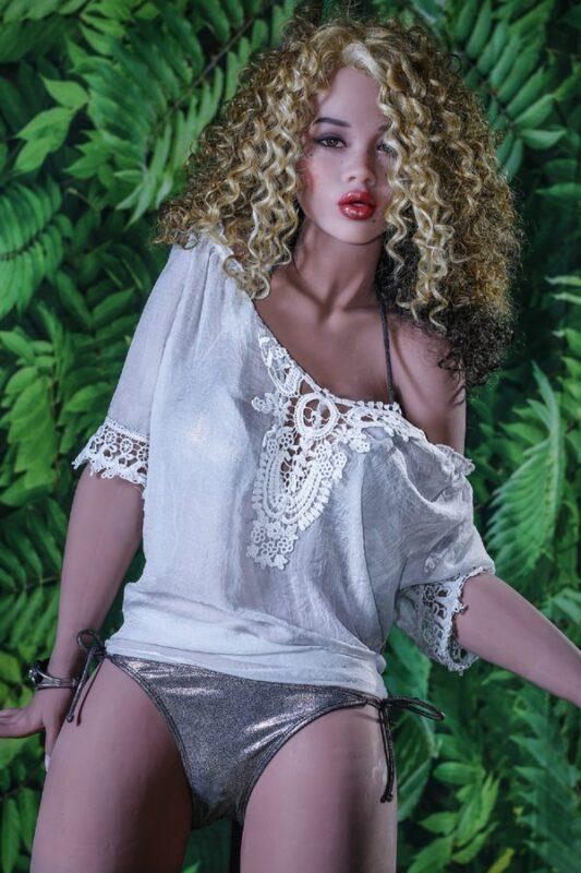 Lakia - Lesbica E La Sua Bambola Del Sesso