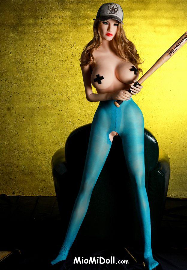 Rayna - Usare Un Dildo Su Una Bambola Sessuale 7 Rayna - Usare Un Dildo Su Una Bambola Sessuale