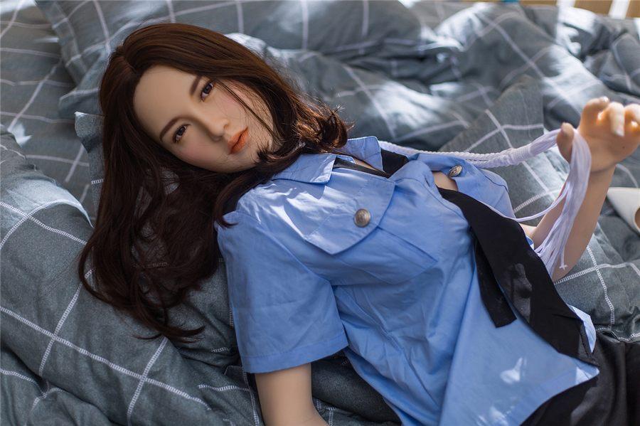 Shirl - Pulizia Di Una Bambola Sessuale Porno 15 Shirl - Pulizia Di Una Bambola Sessuale Porno