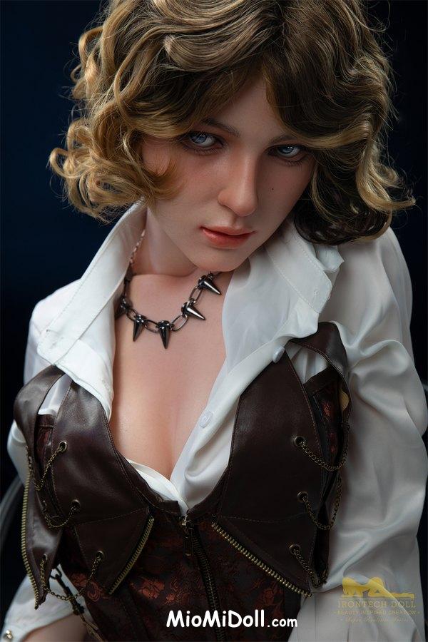 Sybyl - Fakehub Bambola Sessuale Dai Capelli Rossi 11 Sybyl - Fakehub Bambola Sessuale Dai Capelli Rossi