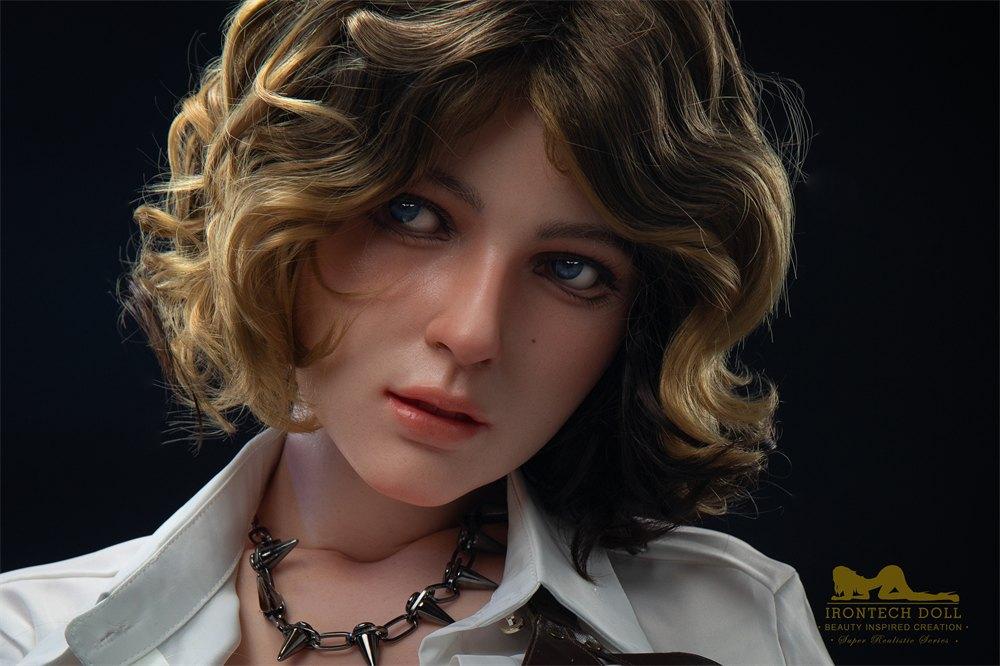 Sybyl - Fakehub Bambola Sessuale Dai Capelli Rossi 19 Sybyl - Fakehub Bambola Sessuale Dai Capelli Rossi