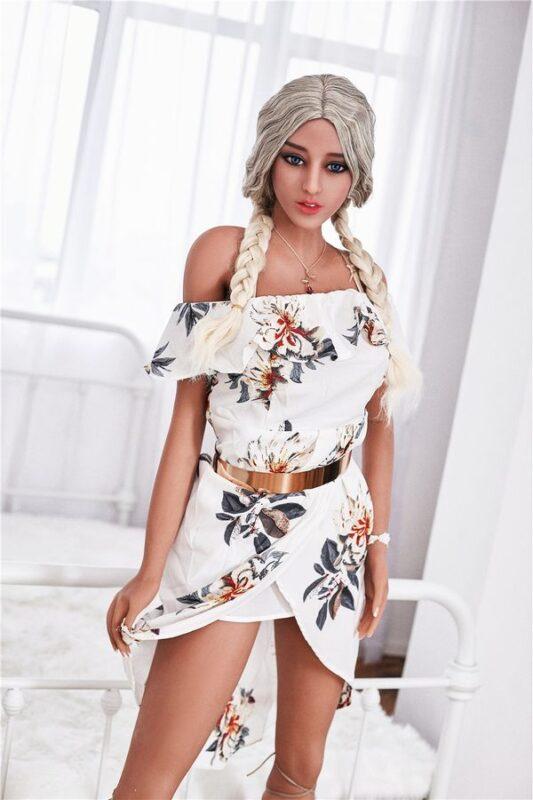 Dolly - Ragazza Scopa Bambola Sessuale Porno