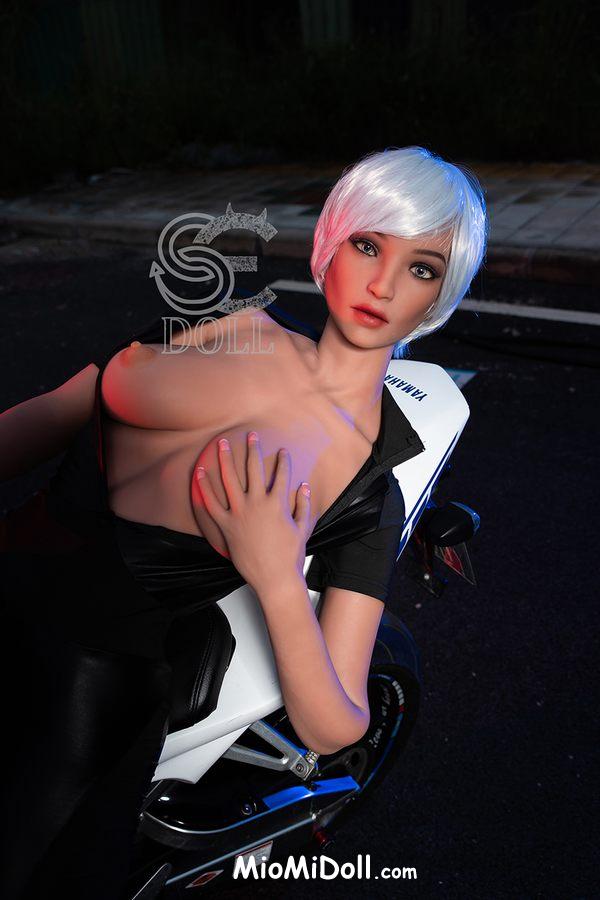 Rosanne - Video Di Sesso Con Bambola Adolescente Costretta 8 Rosanne - Video Di Sesso Con Bambola Adolescente Costretta