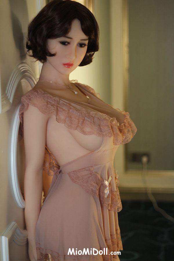 Kaylyn - Ragazzi Condividono Porno Con Bambole Sessuali 7 Kaylyn - Ragazzi Condividono Porno Con Bambole Sessuali