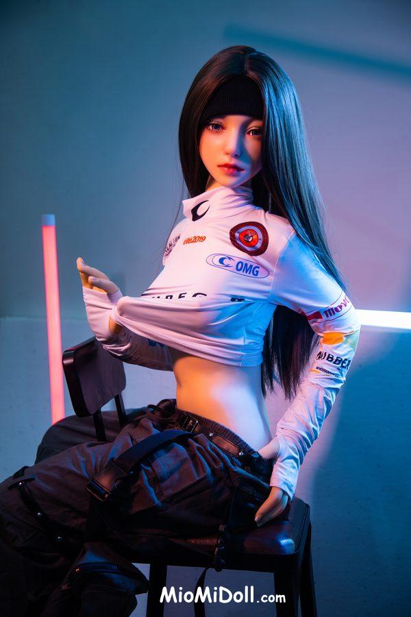 Ronny - Bela Dimitrescu Bambola Sessuale 13 Ronny - Bela Dimitrescu Bambola Sessuale