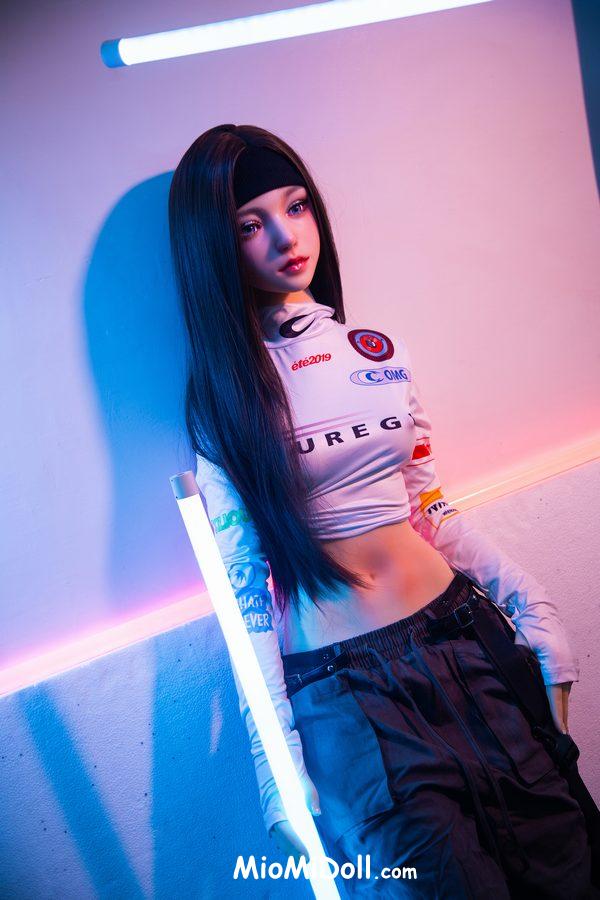 Ronny - Bela Dimitrescu Bambola Sessuale 5 Ronny - Bela Dimitrescu Bambola Sessuale