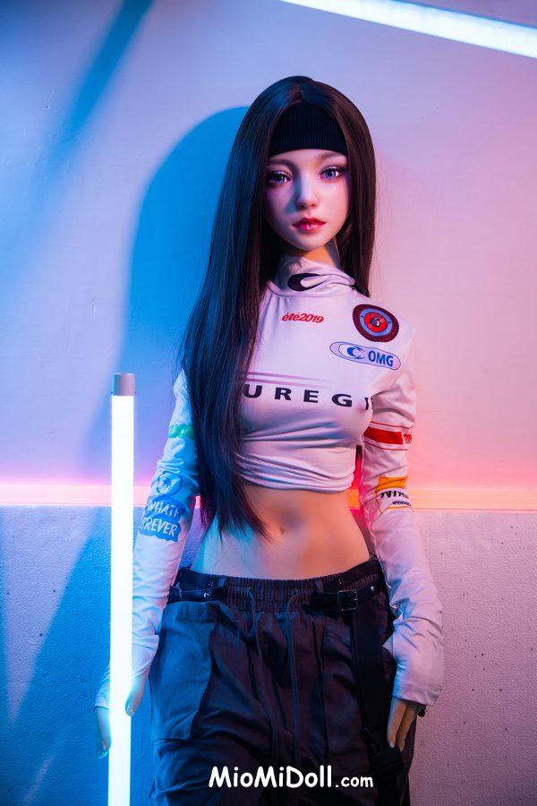 Ronny - Bela Dimitrescu Bambola Sessuale 6 Ronny - Bela Dimitrescu Bambola Sessuale