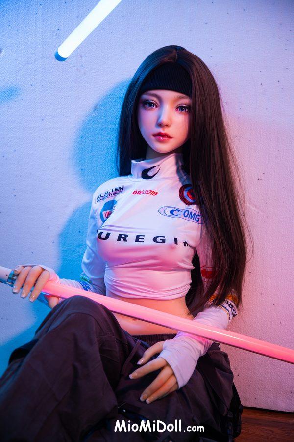 Ronny - Bela Dimitrescu Bambola Sessuale 9 Ronny - Bela Dimitrescu Bambola Sessuale