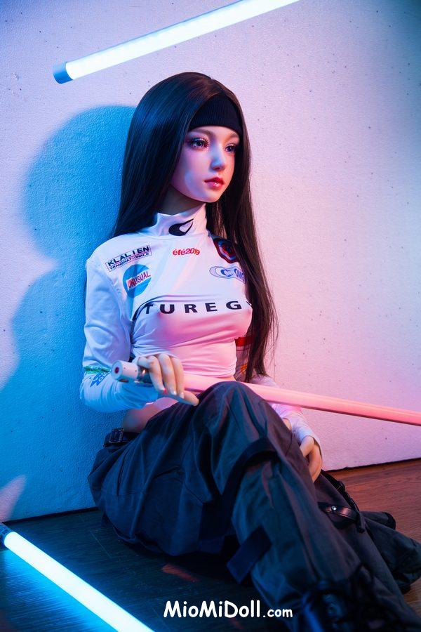 Ronny - Bela Dimitrescu Bambola Sessuale 10 Ronny - Bela Dimitrescu Bambola Sessuale