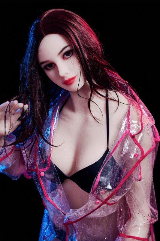 Dinny - Ragazza Vestita Da Bambola Sessuale