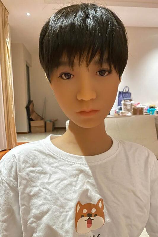 Leisha - Gli Uomini Preferiscono Le Bambole Sessuali