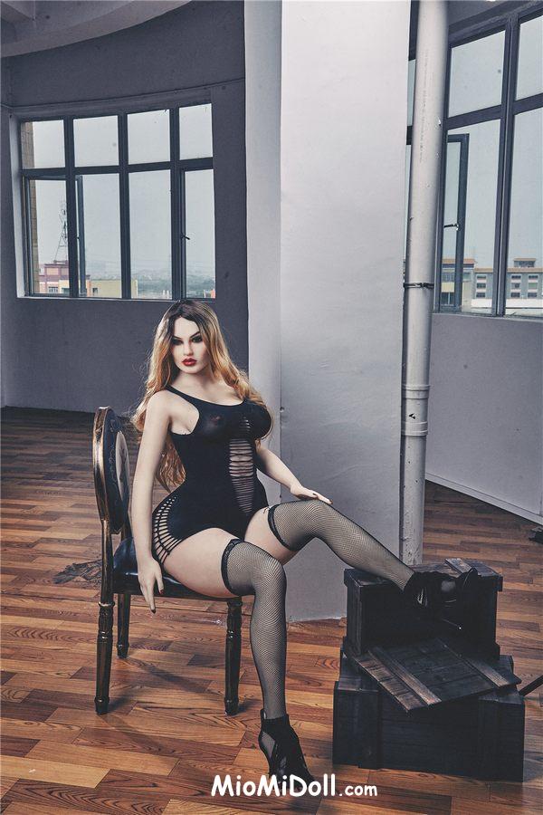 Selig - Bodybuilder E Bambola Sessuale 5 Selig - Bodybuilder E Bambola Sessuale