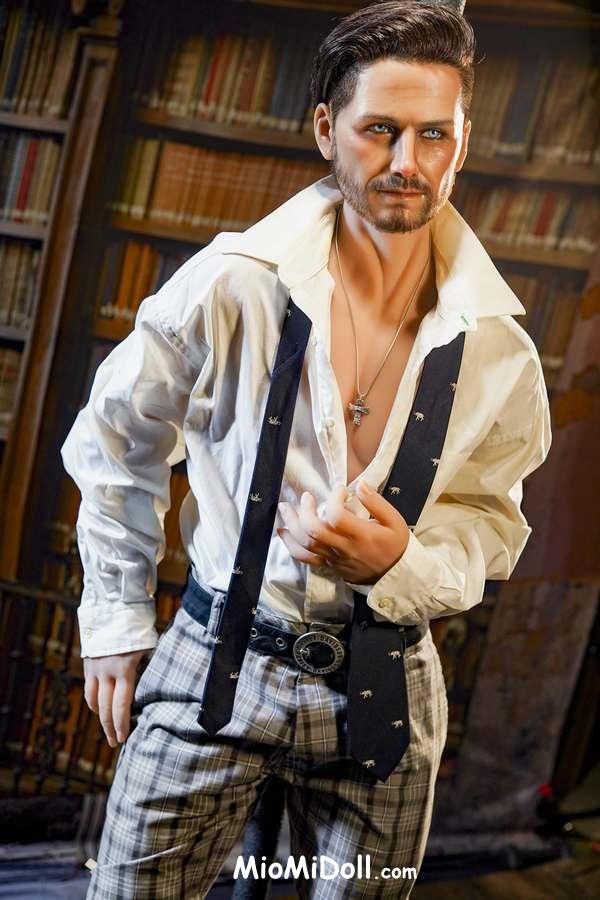 Benny - Scopata Con Una Bambola Del Sesso Di Kylie 3 Benny - Scopata Con Una Bambola Del Sesso Di Kylie