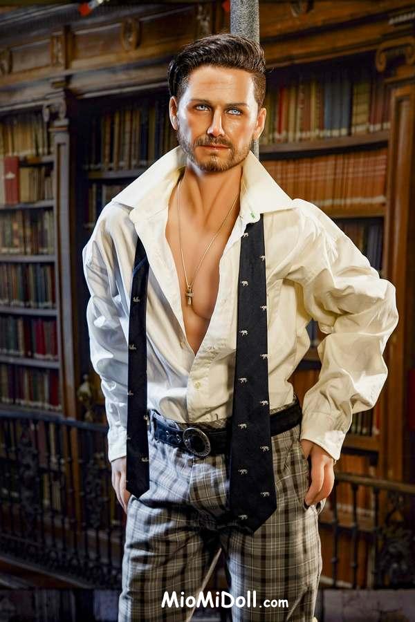 Benny - Scopata Con Una Bambola Del Sesso Di Kylie 4 Benny - Scopata Con Una Bambola Del Sesso Di Kylie