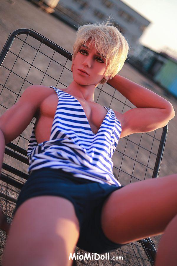 Blake - Scopare Una Bambola Sessuale Trans 5 Blake - Scopare Una Bambola Sessuale Trans