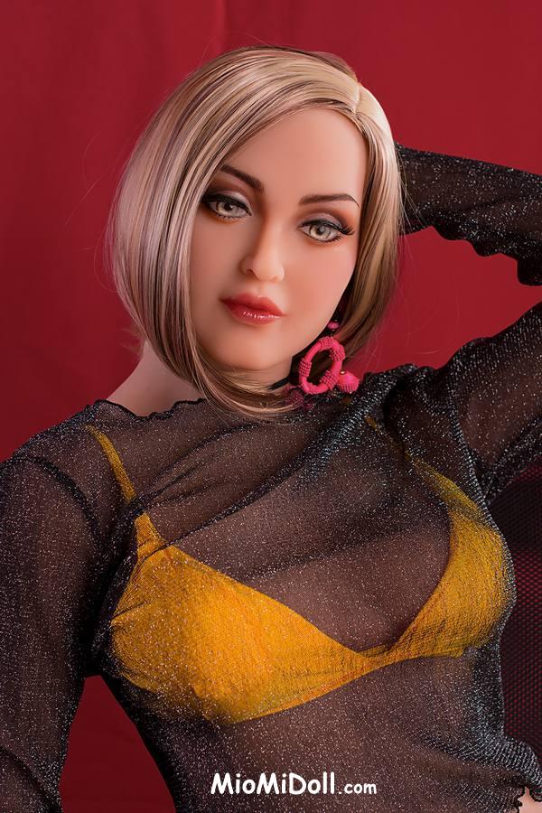 Sarena - Ragazza Che Cavalca Una Bambola Del Sesso Porno 6 Sarena - Ragazza Che Cavalca Una Bambola Del Sesso Porno