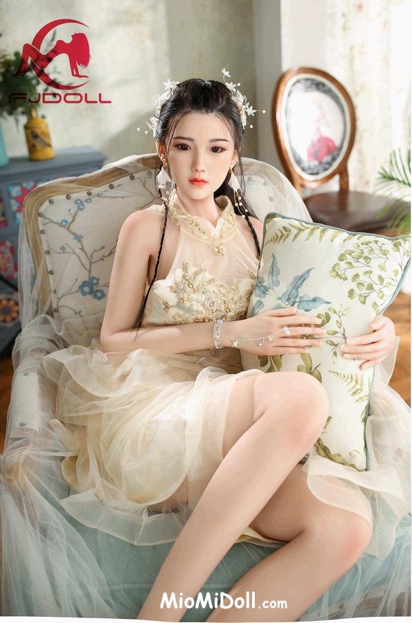 Regan - Video Di Una Bambola Sessuale Al Lavoro 11 Regan - Video Di Una Bambola Sessuale Al Lavoro