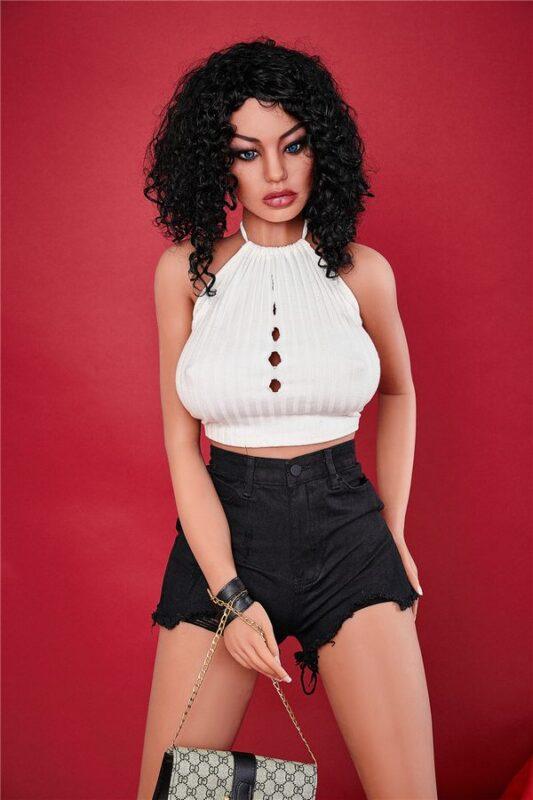 Donni - Ragazza Ha Un Orgasmo Su Una Bambola Del Sesso