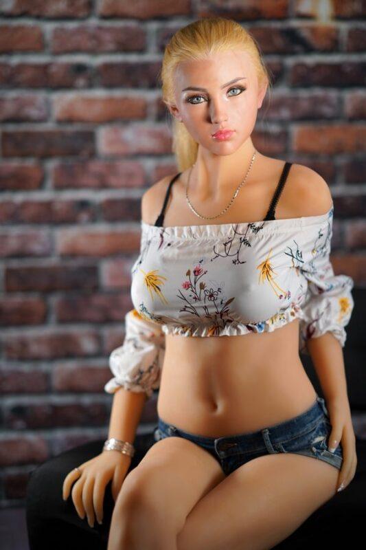 Masha - Bambole Sessuali Proibite