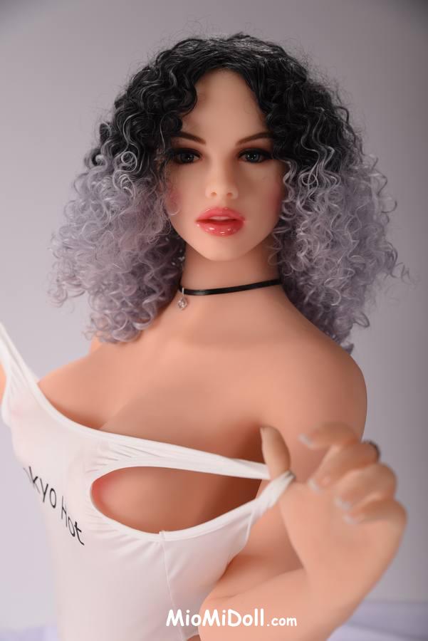 Flore - Mantenere I Capelli Della Bambola Del Sesso 7 Flore - Mantenere I Capelli Della Bambola Del Sesso