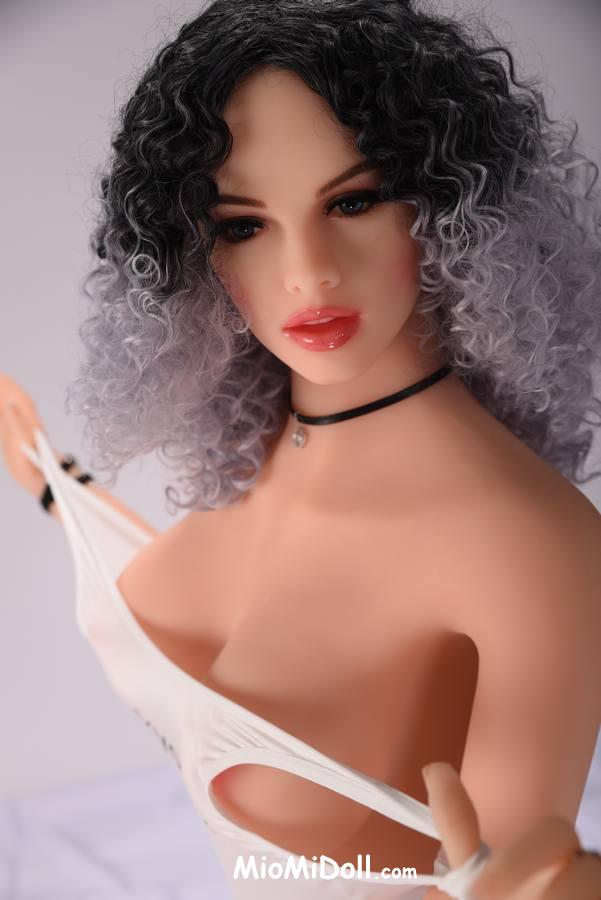 Flore - Mantenere I Capelli Della Bambola Del Sesso 8 Flore - Mantenere I Capelli Della Bambola Del Sesso