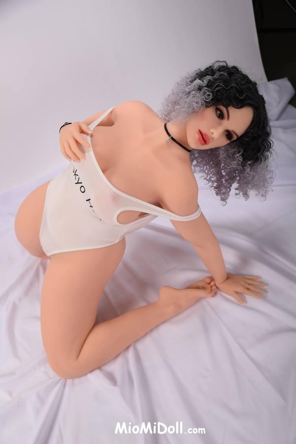 Flore - Mantenere I Capelli Della Bambola Del Sesso 4 Flore - Mantenere I Capelli Della Bambola Del Sesso