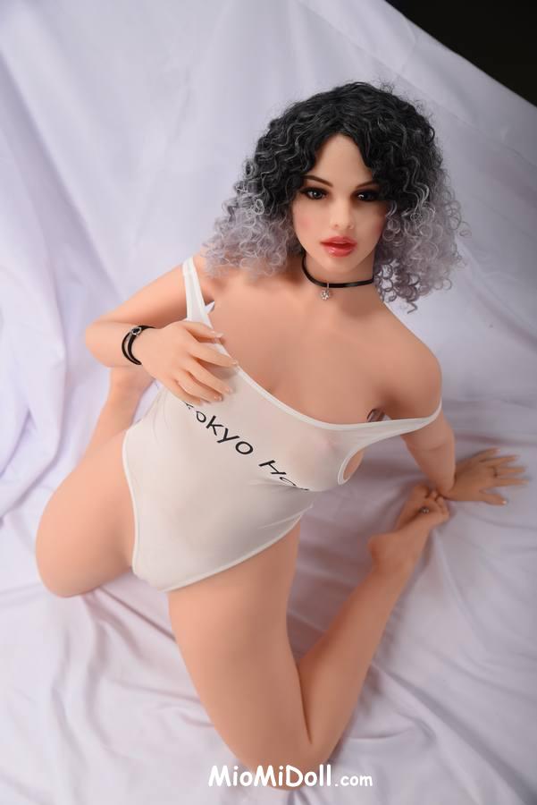 Flore - Mantenere I Capelli Della Bambola Del Sesso 3 Flore - Mantenere I Capelli Della Bambola Del Sesso