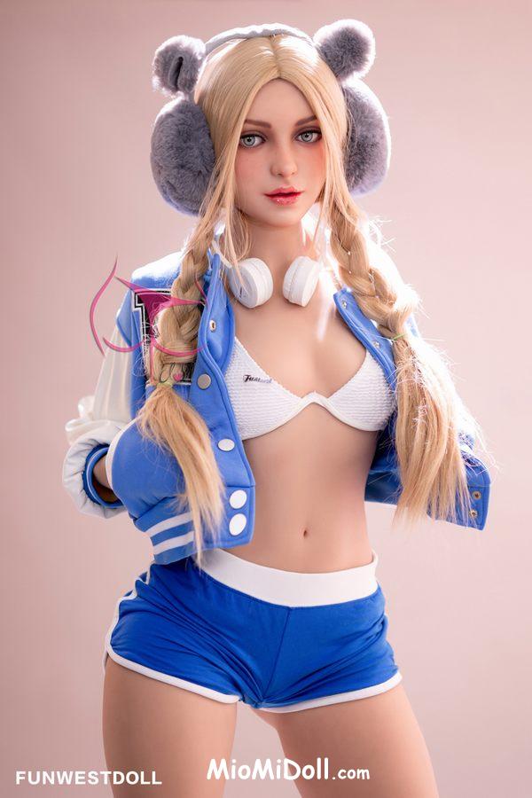 Elanor - Film Con La Bambola Sessuale 6 Elanor - Film Con La Bambola Sessuale