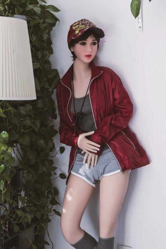 Julina - Porno Sexy Con Bambola Del Sesso