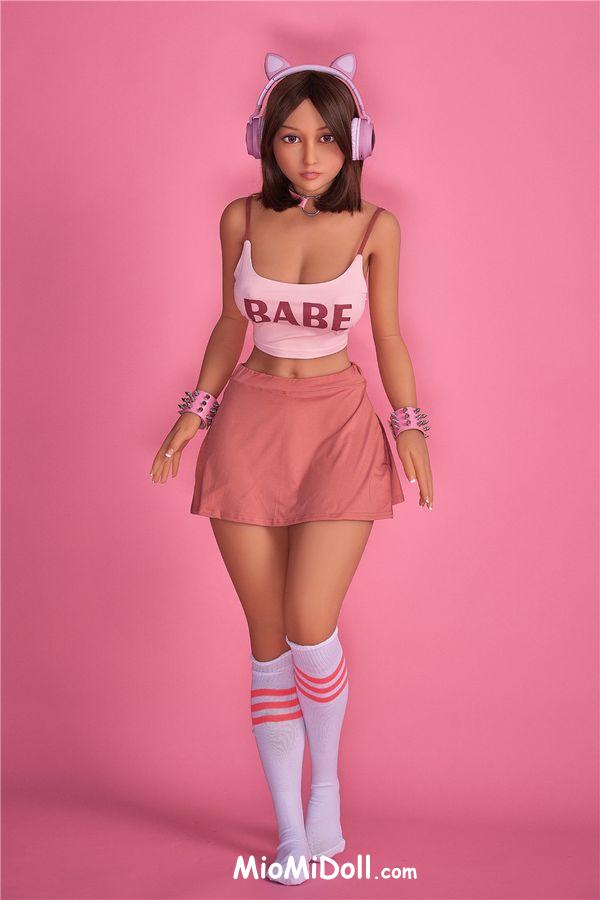 Ailyn - Amouranth Scopa Una Bambola Sessuale 9 Ailyn - Amouranth Scopa Una Bambola Sessuale