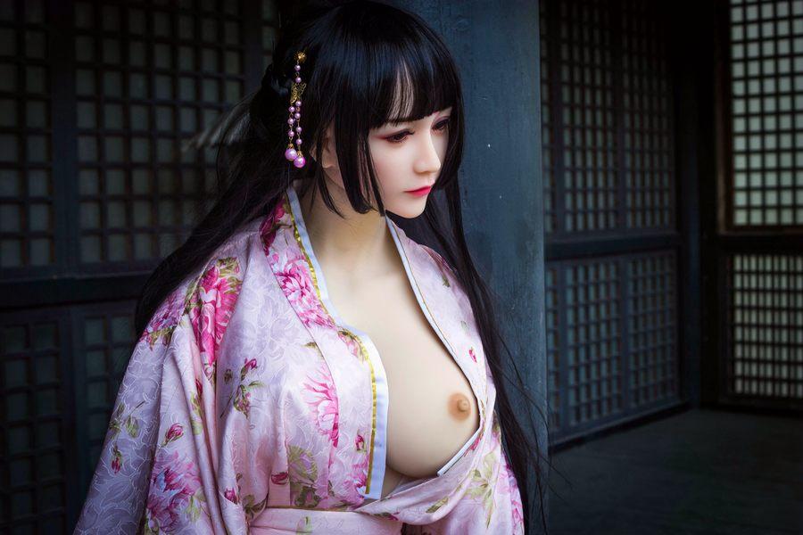 Kristy - Uomo Fa Sesso Con Bambola Video 12 Kristy - Uomo Fa Sesso Con Bambola Video