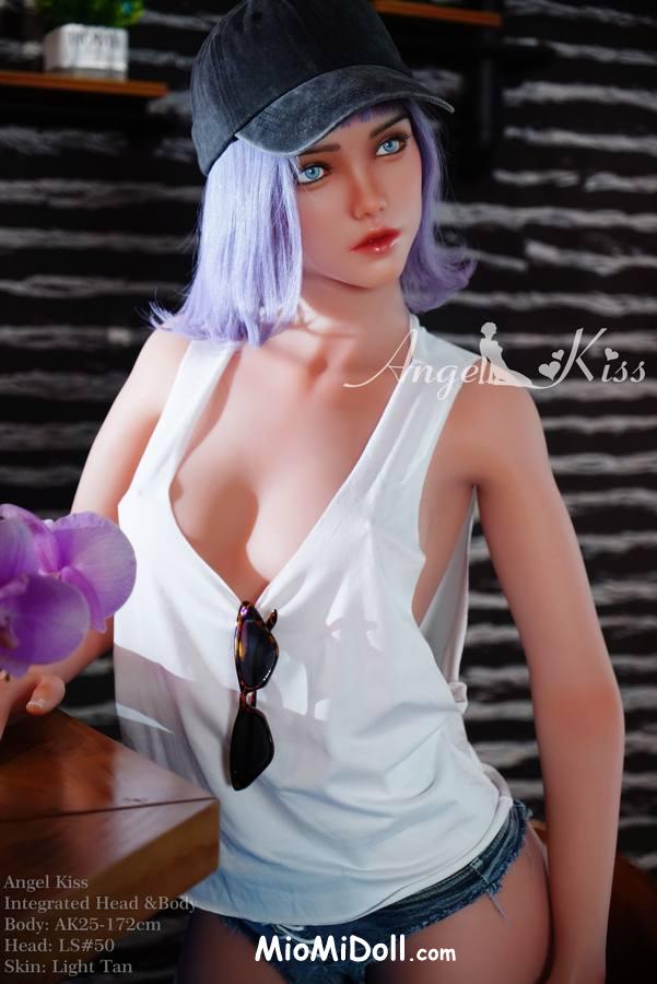 Brandi - Sesso Gay Con Una Bambola Sessuale 2 Brandi - Sesso Gay Con Una Bambola Sessuale