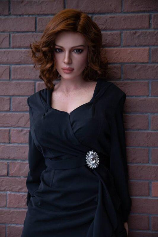 Almeta - Bambola Sessuale Eva Elfie Porno