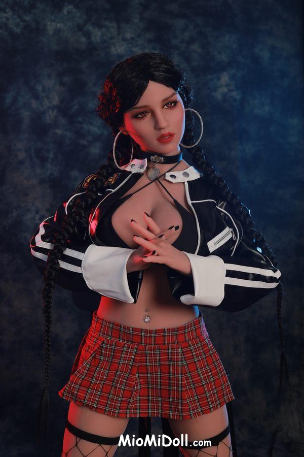 Dorcas - Video Porno Con Bambole Sessuali Reali 8 Dorcas - Video Porno Con Bambole Sessuali Reali