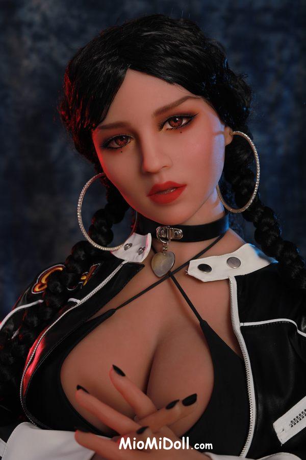 Dorcas - Video Porno Con Bambole Sessuali Reali 1 Dorcas - Video Porno Con Bambole Sessuali Reali