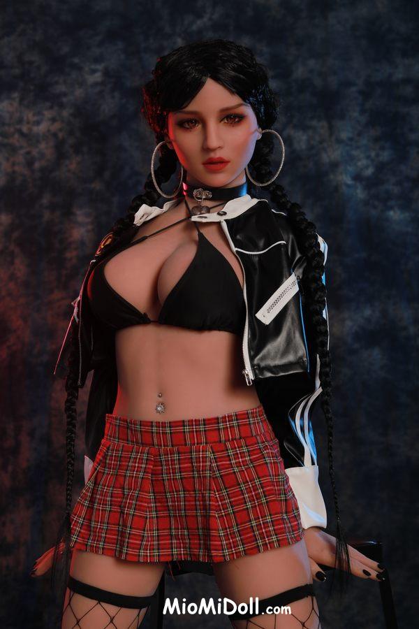 Dorcas - Video Porno Con Bambole Sessuali Reali 10 Dorcas - Video Porno Con Bambole Sessuali Reali