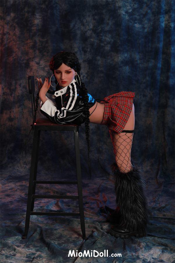 Dorcas - Video Porno Con Bambole Sessuali Reali 11 Dorcas - Video Porno Con Bambole Sessuali Reali