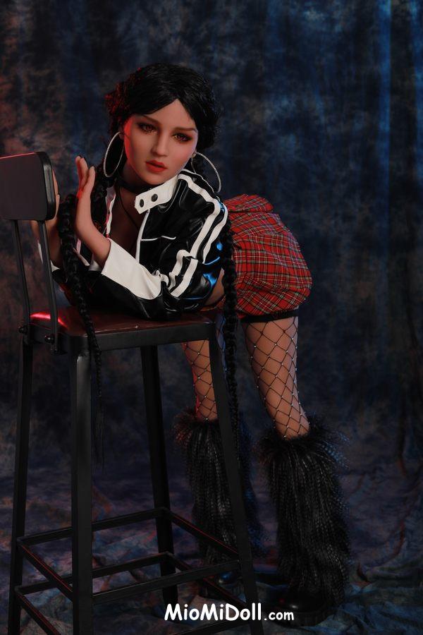 Dorcas - Video Porno Con Bambole Sessuali Reali 12 Dorcas - Video Porno Con Bambole Sessuali Reali