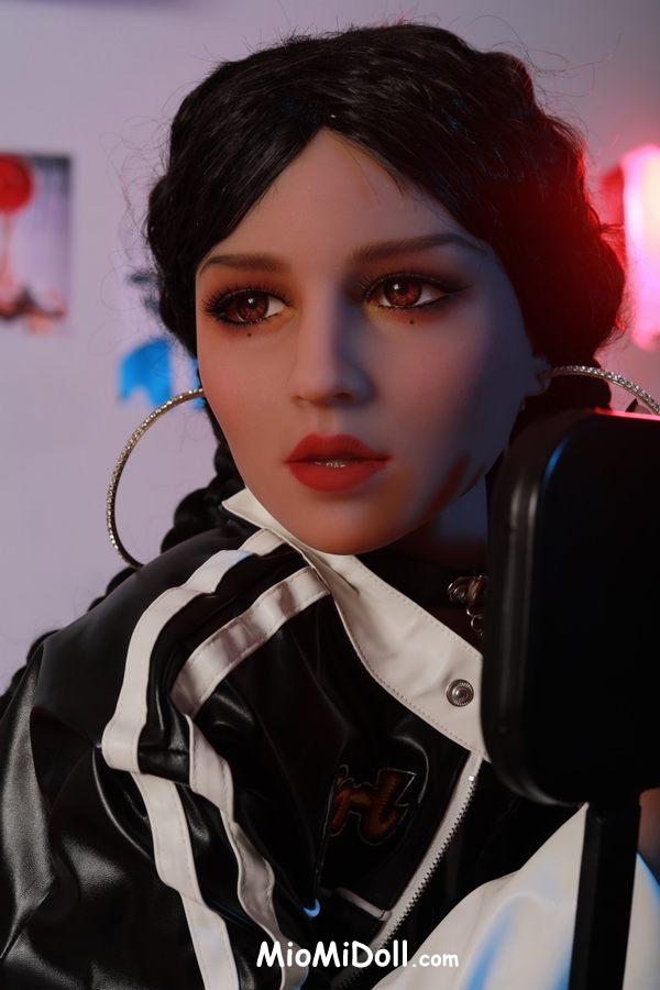 Dorcas - Video Porno Con Bambole Sessuali Reali 15 Dorcas - Video Porno Con Bambole Sessuali Reali