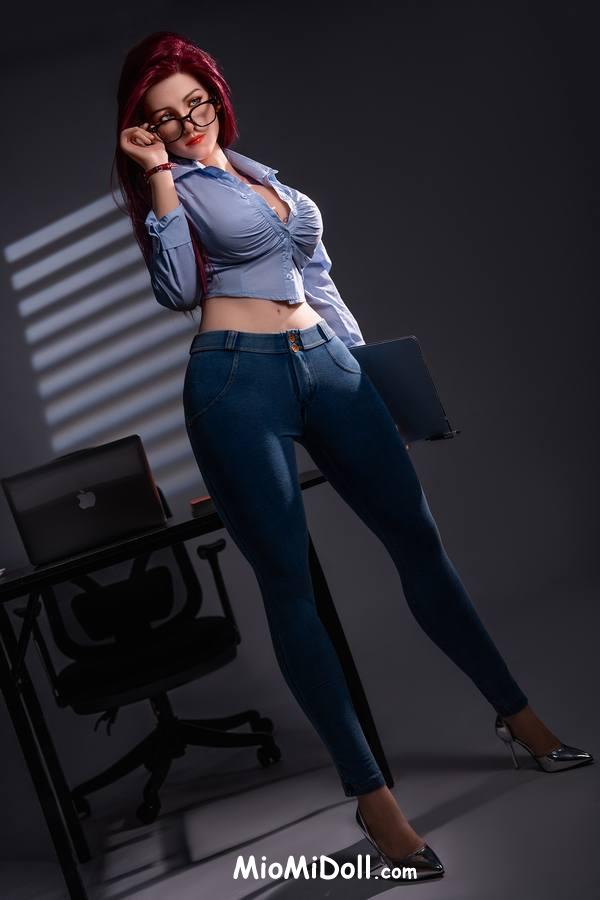 Katusha - Scambiata Per Una Bambola Sessuale Porno 5 Katusha - Scambiata Per Una Bambola Sessuale Porno