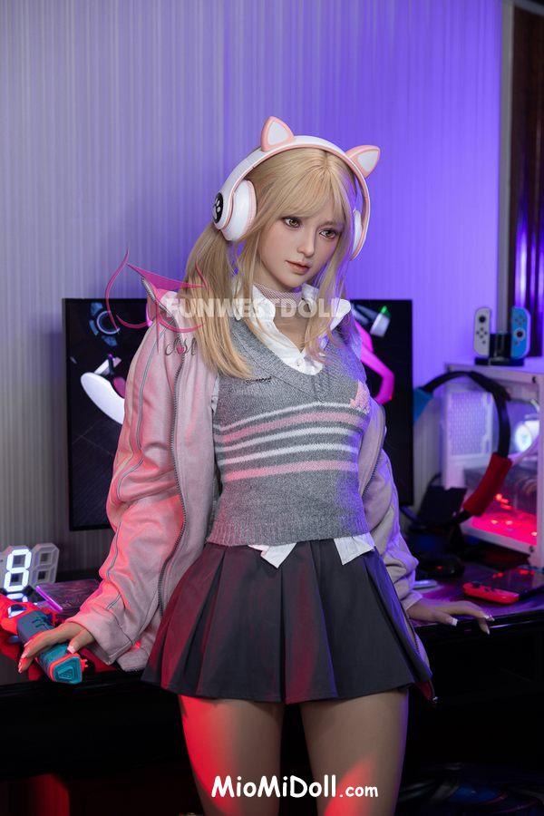 Ardelia - Pompino Con La Bambola Sessuale Asiatica 13 Ardelia - Pompino Con La Bambola Sessuale Asiatica