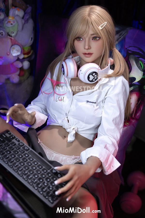 Ardelia - Pompino Con La Bambola Sessuale Asiatica 19 Ardelia - Pompino Con La Bambola Sessuale Asiatica