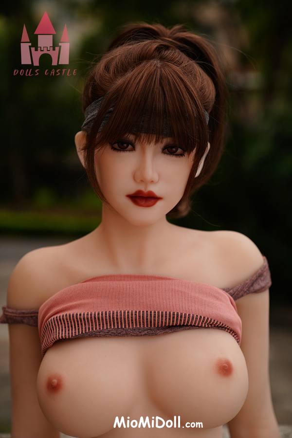 Carleen - Lesbica Gioca Con Una Bambola Sessuale 12 Carleen - Lesbica Gioca Con Una Bambola Sessuale