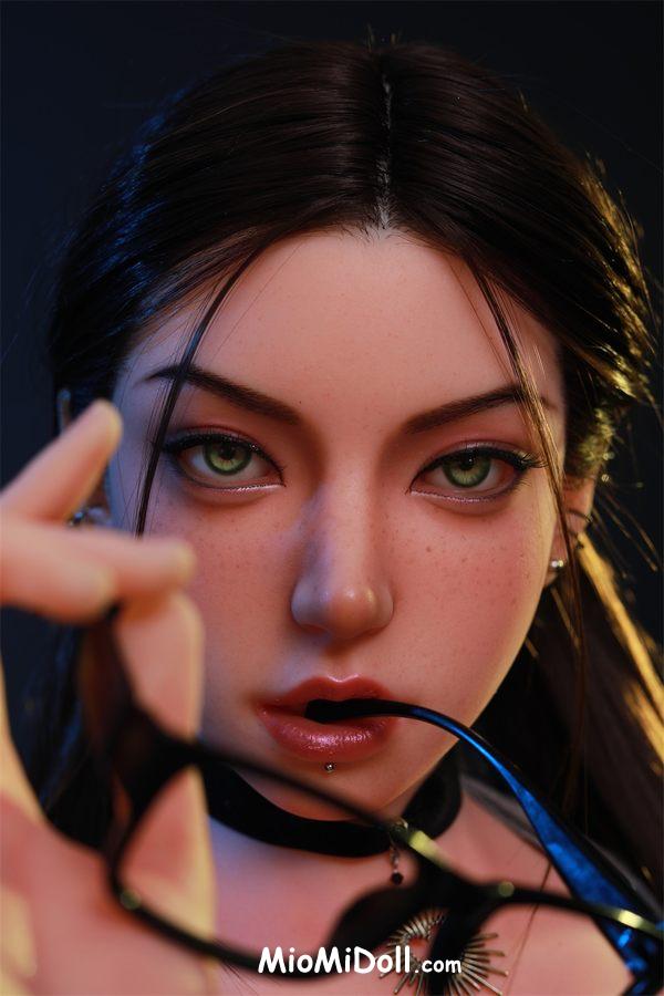 Diamond - Fakehub Bambola Sessuale Video Completo 3 Diamond - Fakehub Bambola Sessuale Video Completo