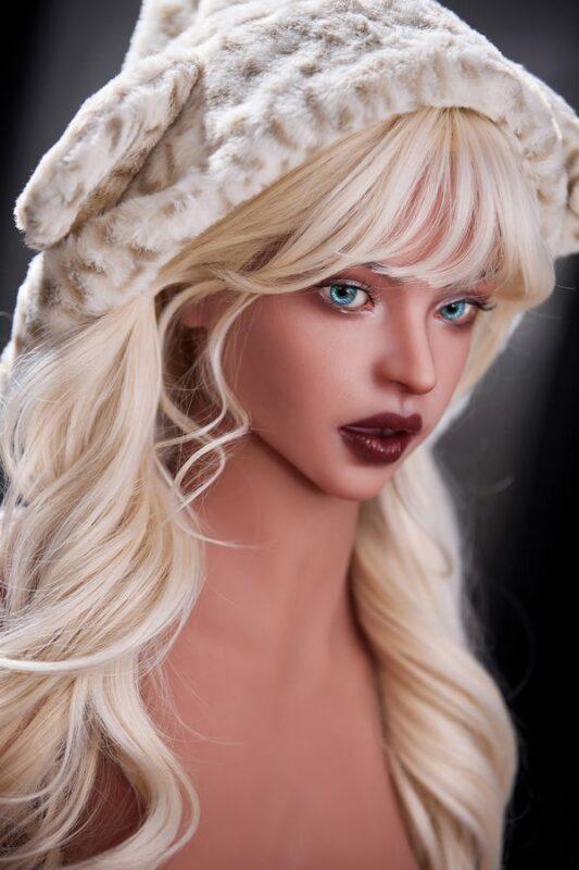 Brandie - Creare Una Bambola Sessuale Da Una Foto